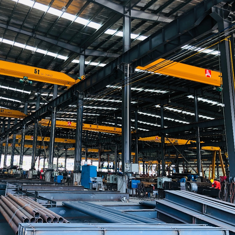 China Steel Structure Factory Frame Commercial Office Building, Strukturális Steel Truss Prefab Construction with draction